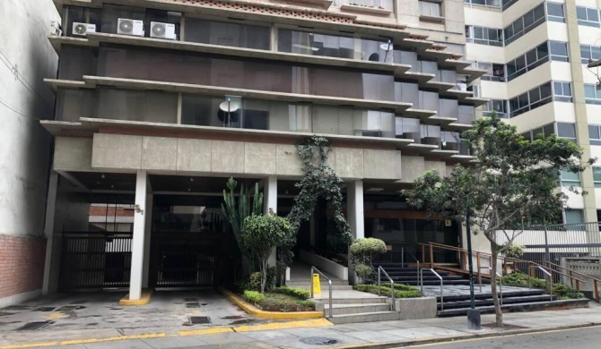 2-Departamento de dos dormitorios en Miraflores