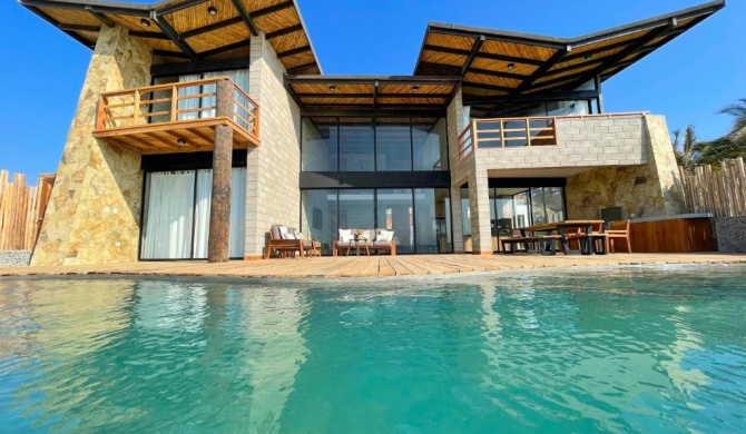 Beachfront CASA DIEM Eco-Luxury Vichayito