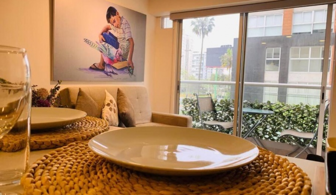 Vibrant 7 Tradicional 1BR Netflix Kitchen Pool Parking